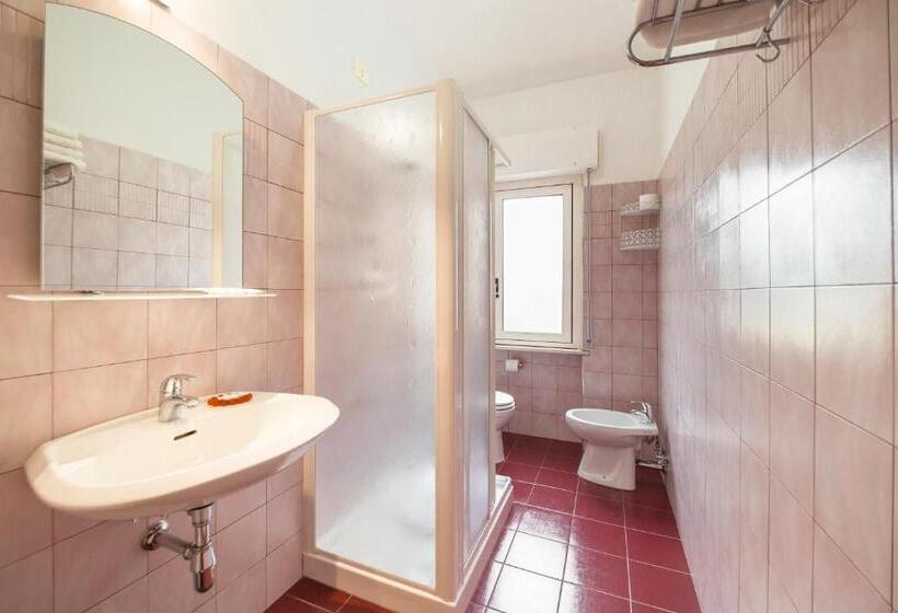 فندق Albergo Il Veliero