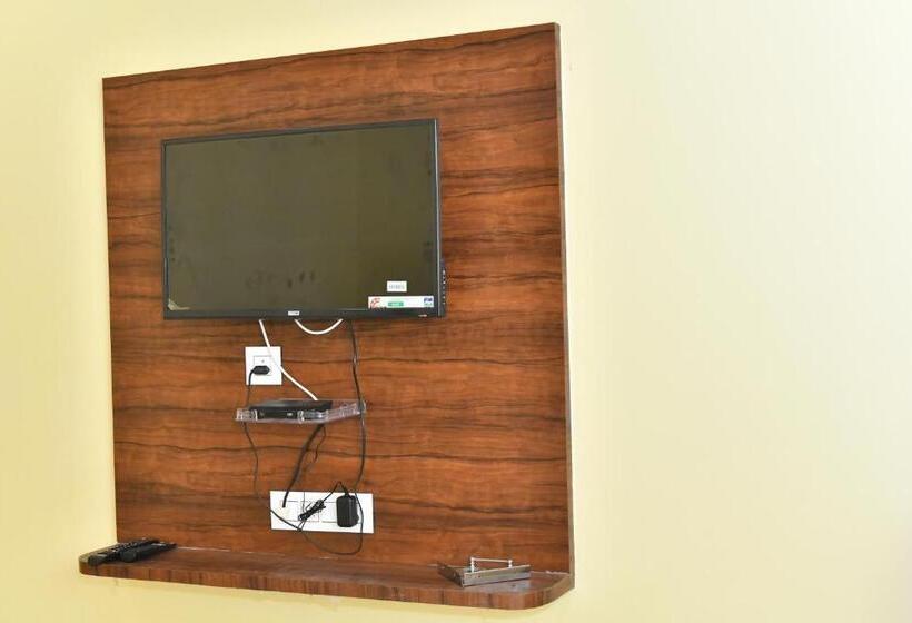 فندق O Royal Inn