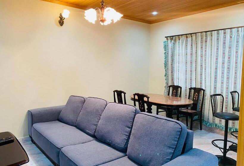 پانسیون 100 Oastel Coliving