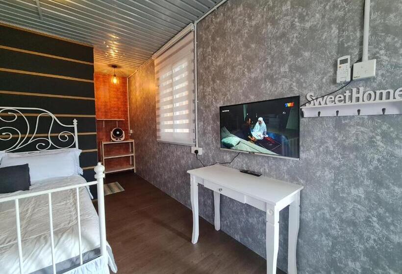پانسیون Cheqma Tiny Chalet