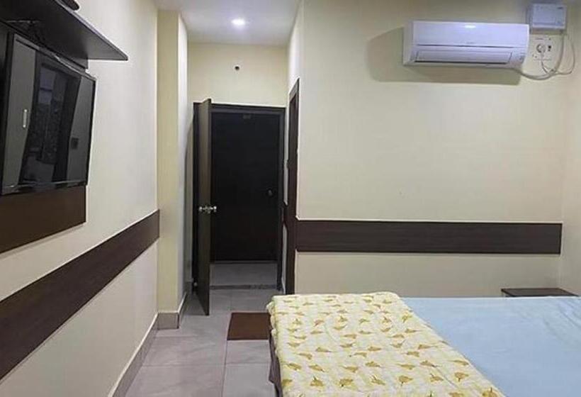 Fabhotel Gvr Grand