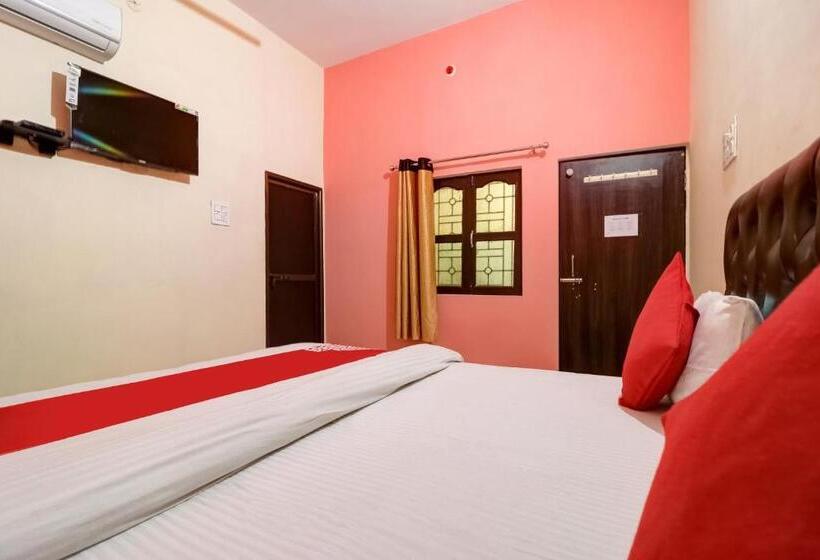 בית מלון כפרי Oyo Flagship Shree Laxmi Guest House
