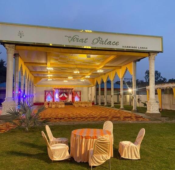 בית מלון כפרי Virat Palace