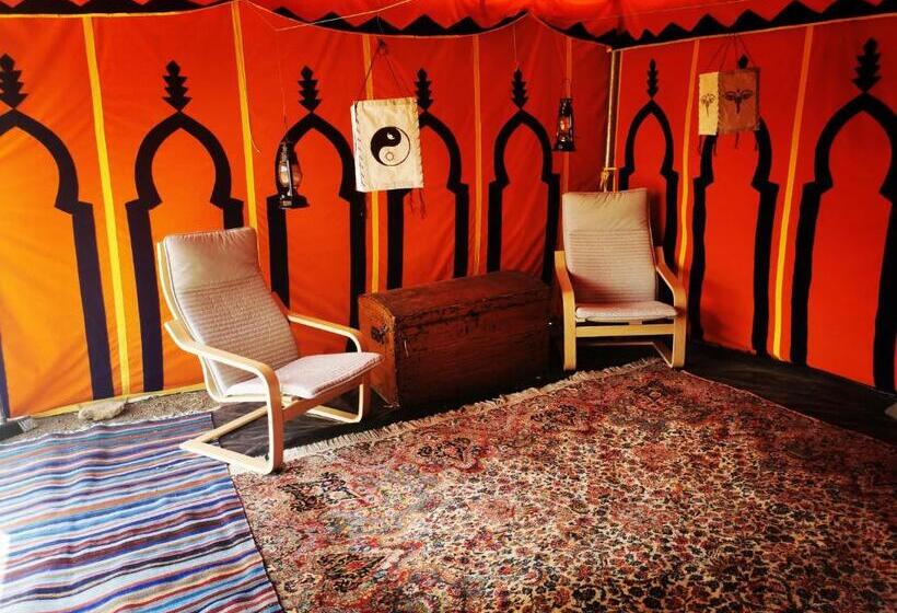 بنسيون Milagro De Algar