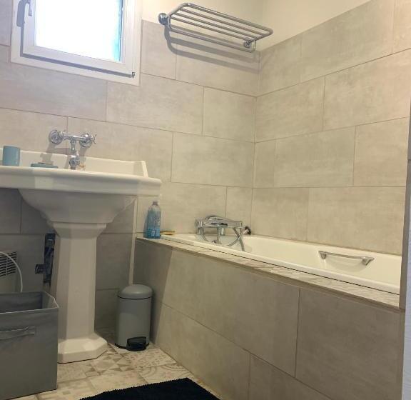 مبيت وإفطار Brossard