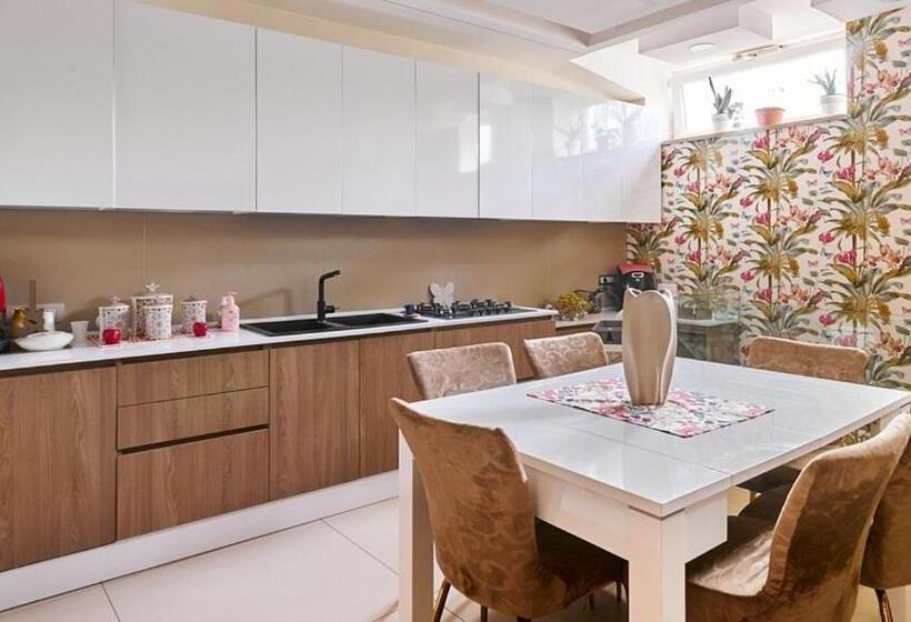 مبيت وإفطار Villa Nadia