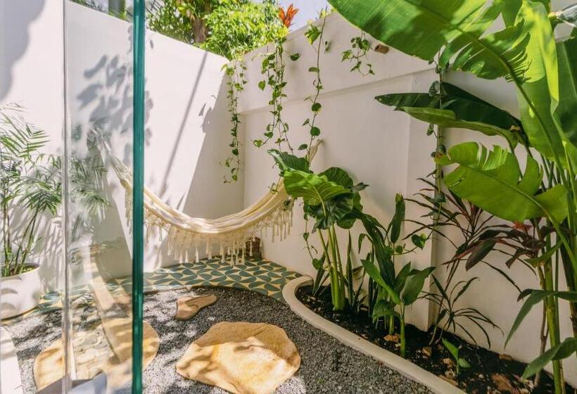 酒店 La Bōhème Luxury Suites