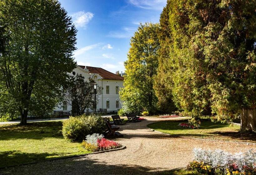 בית מלון כפרי Melik