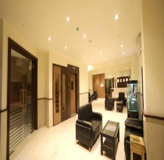 Otel Pine Tree