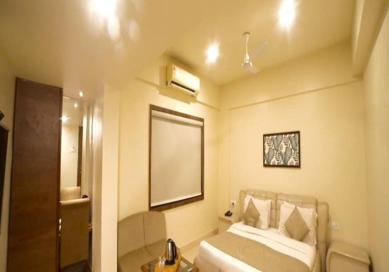 Otel Pine Tree