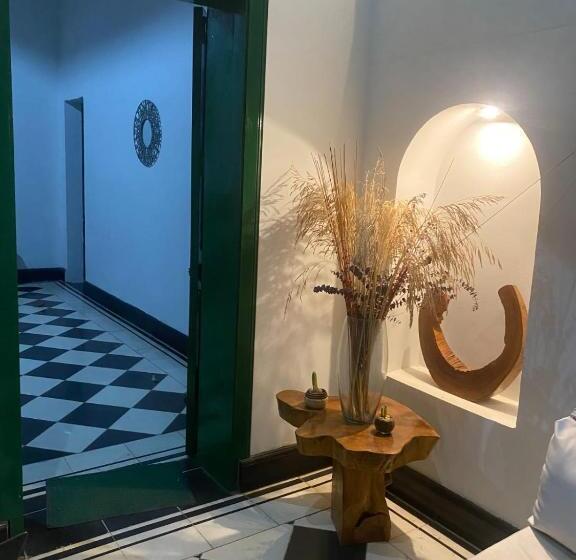 پانسیون Villa Mohana