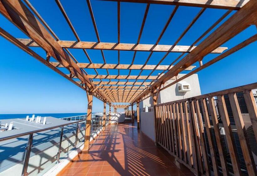 هتل كورال ريف