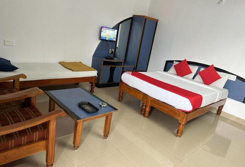 בית מלון כפרי New Iceberg