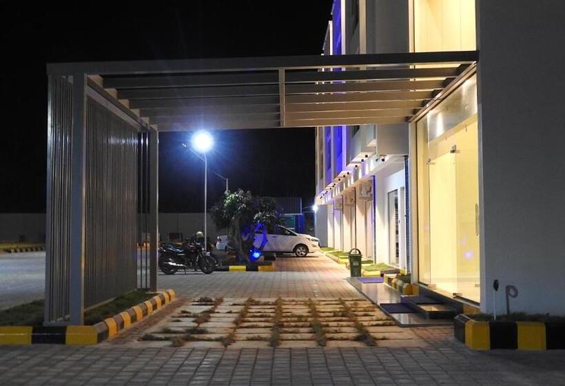 호텔 Nueva Boarding And Lodging
