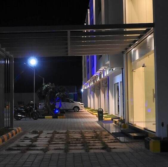 호텔 Nueva Boarding And Lodging
