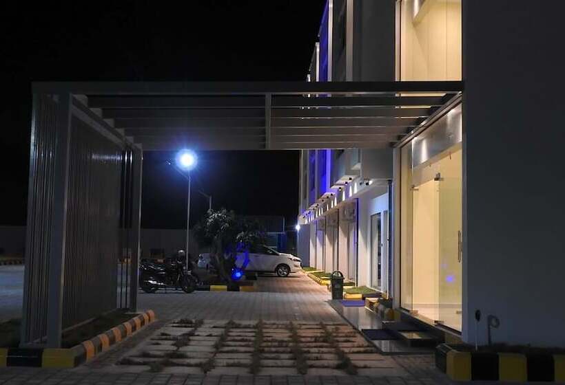 호텔 Nueva Boarding And Lodging