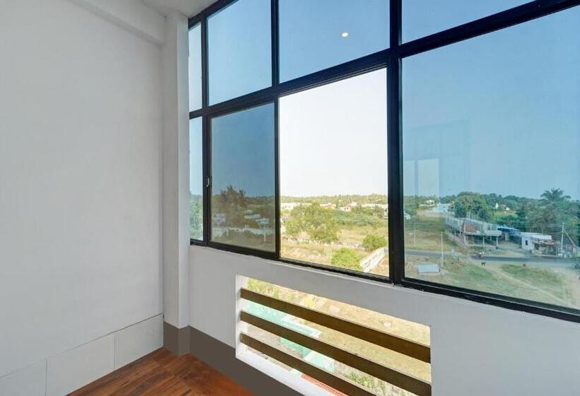 בית מלון כפרי Oyo Sri Sakthi Residency