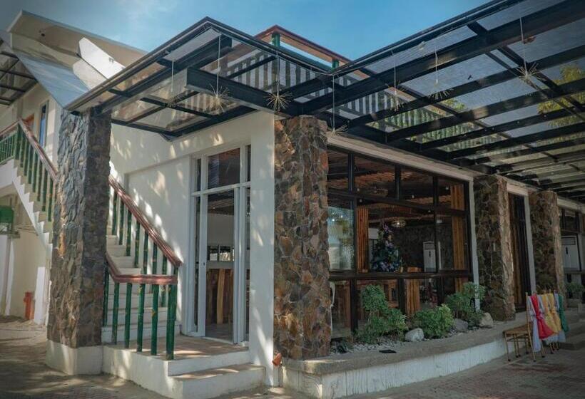 فندق The Blessed Purple Bamboo Beach Resort