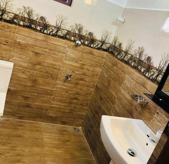 بنسيون Green Leaf   Negombo