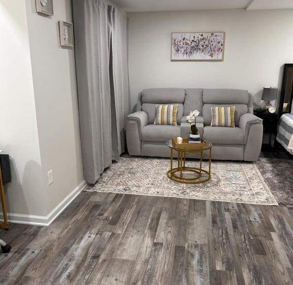 بنسيون Luxurious Basement Guest Suite In Elkridge
