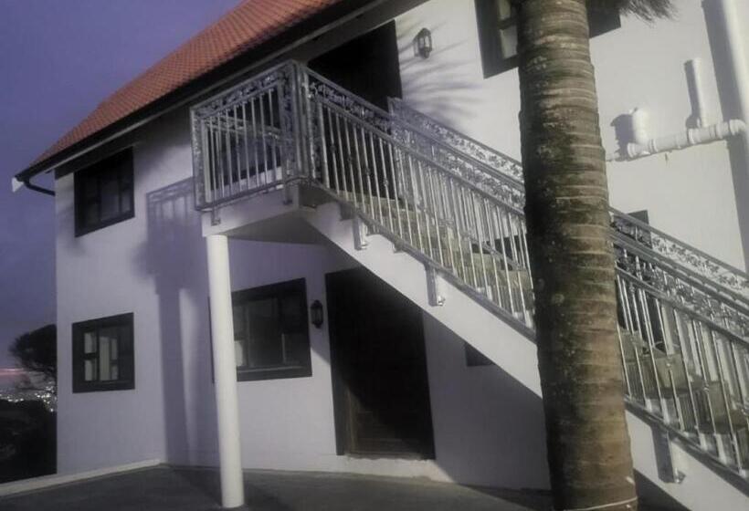 بنسيون Orca Estate Guesthouse Self Catering Accommodation