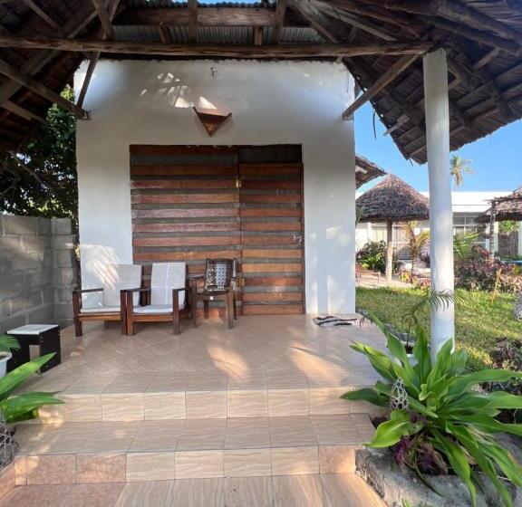 مبيت وإفطار New Dindini Lodge