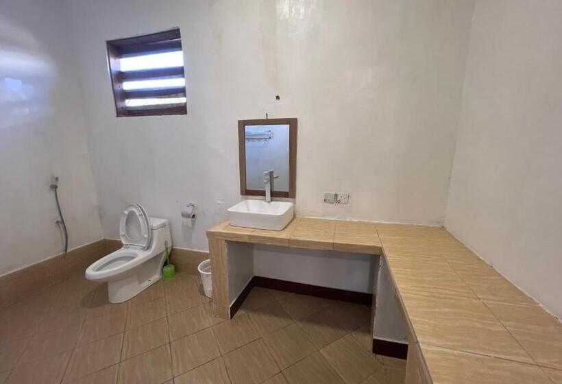 مبيت وإفطار New Dindini Lodge