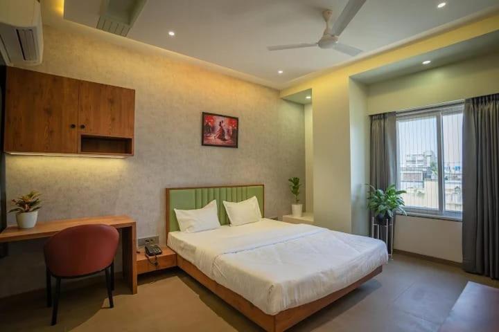 فندق Amar Palace Ahmednagar