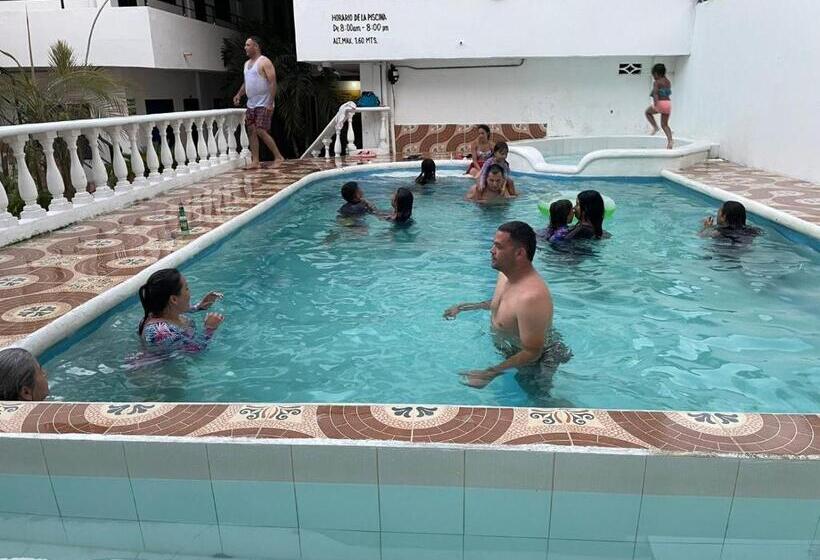 هتل Cabañas De Tolu