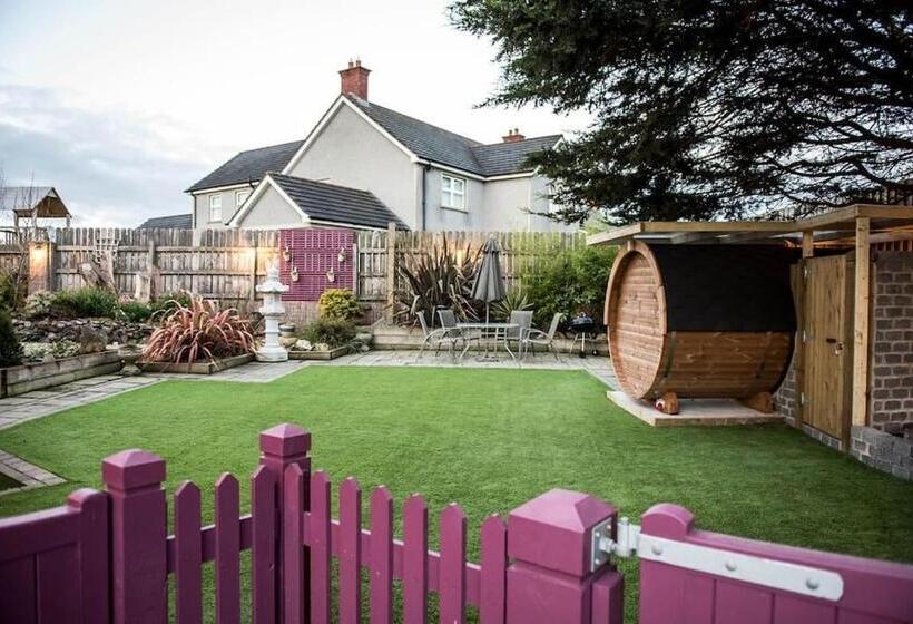 פנסיון Drumbo Country House