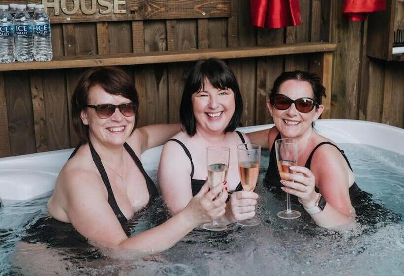 פנסיון Drumbo Country House