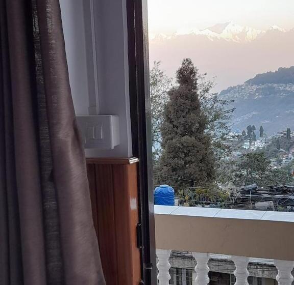 צימר Yalung Homestay