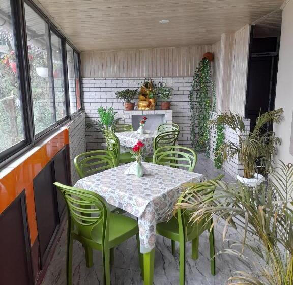 צימר Yalung Homestay