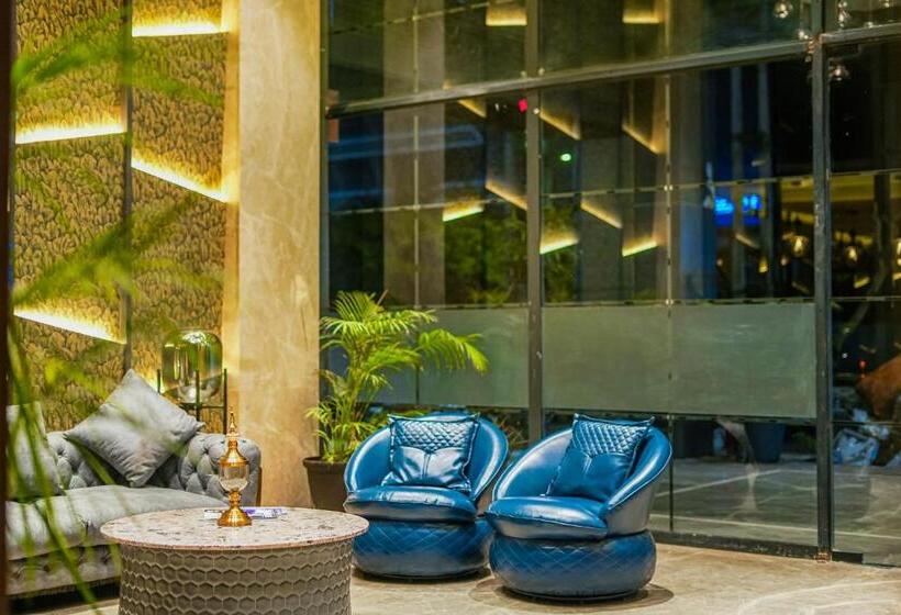 هتل Levelup Signature