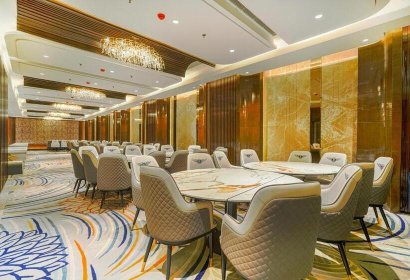 هتل Levelup Signature