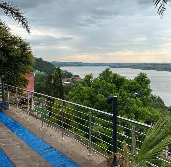 פנסיון Eagles View Kungwini