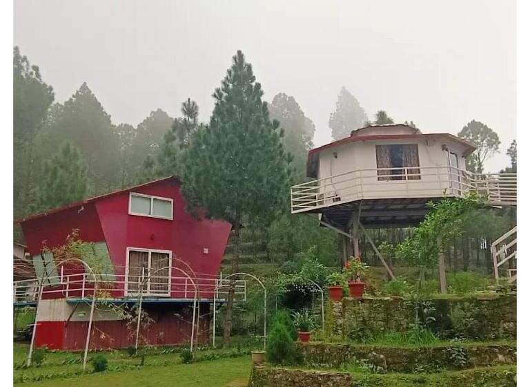אתר נופש Ghughuti retreat