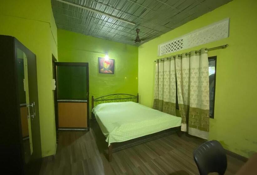 فندق Camellia Bagh Resort. Under Pabhojan Tea Tourism