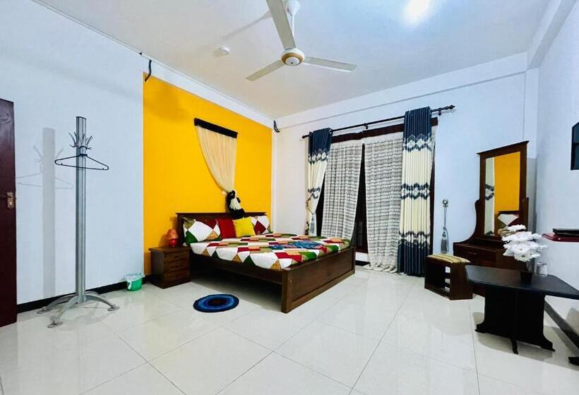 בית מלון כפרי Rathnayake Rest