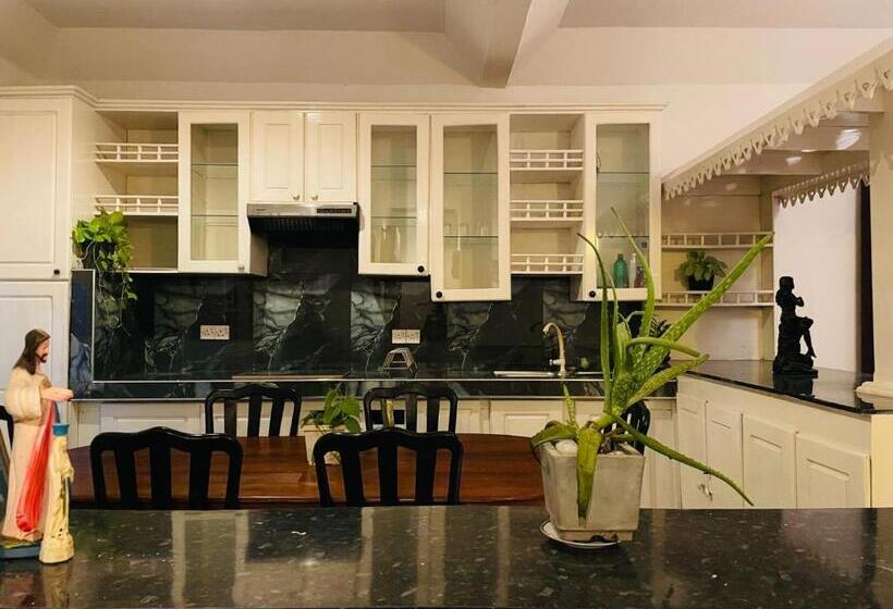 ペンション Christine Villa