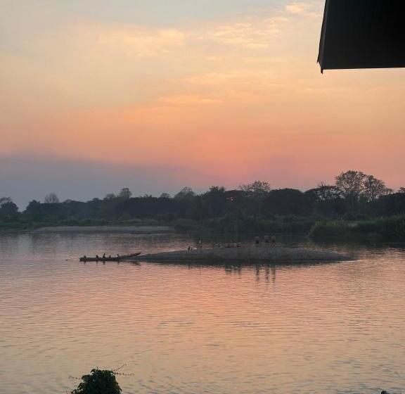 پانسیون Happy Bangalow Riverside