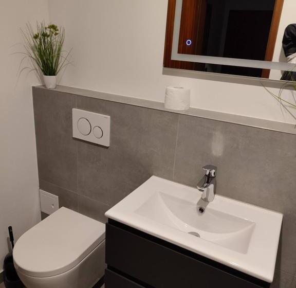 펜션 Monteurzimmer   Karlsbad