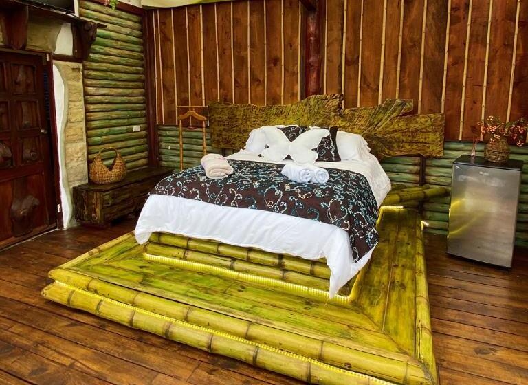 تختخواب و صبحانه Cabaña Esmeralda   Seilan Alojamiento Rural