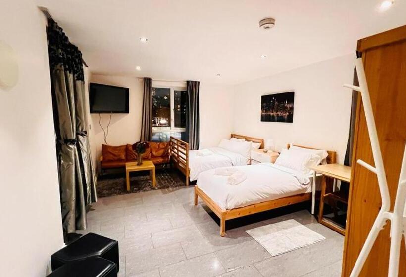 צימר City View Sunset Luxurious Apartment In London Zone 1 Including One Family Twin Room With Its Own St