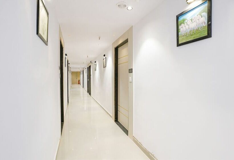 Fabhotel Grey Sky