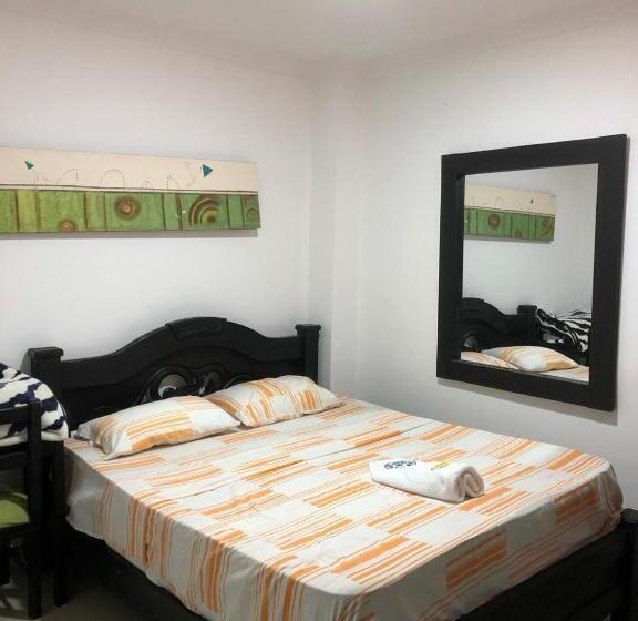 هتل Londres Plaza