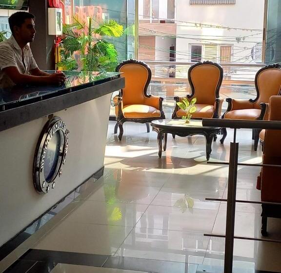 هتل Londres Plaza