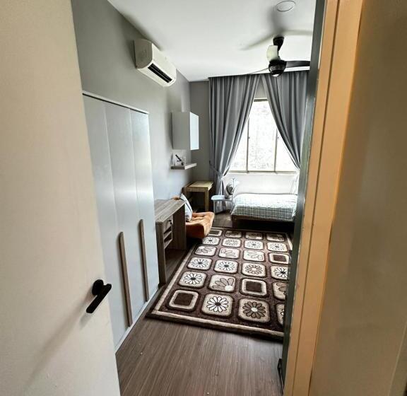 پانسیون Hygienic Cyberjaya Landed Homestay, Free Wifi, Free Parking, Self Check In