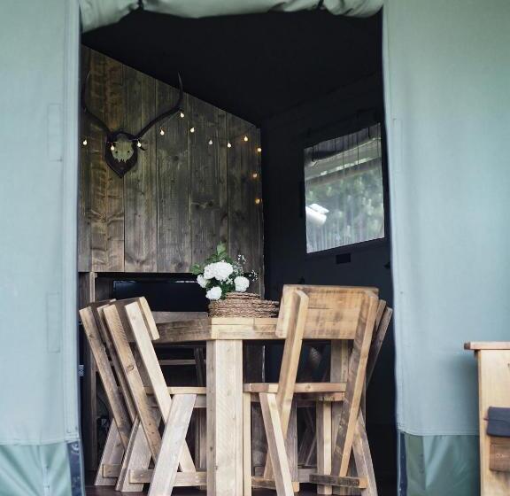 بنسيون Sandringham Safari Tent Lodge