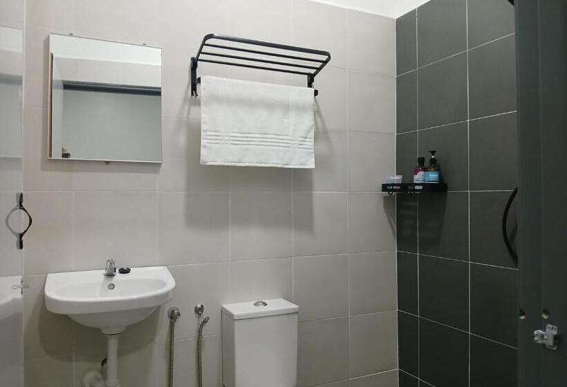 Tz Satellite Hotel, Kota Bharu